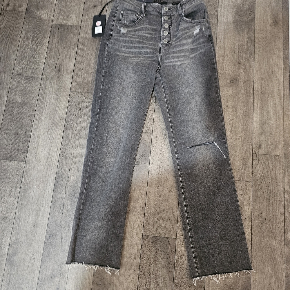 Risen Raw Cut NWT Jeans Size 28/7
